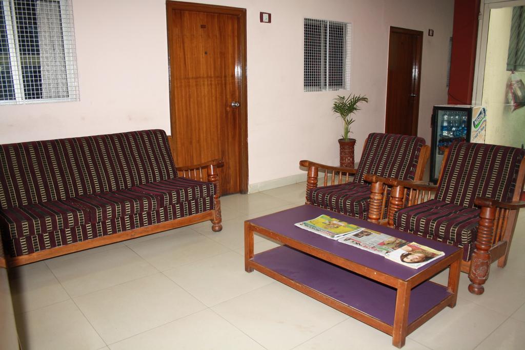 Hotel Minerva Residency Bangalore Esterno foto