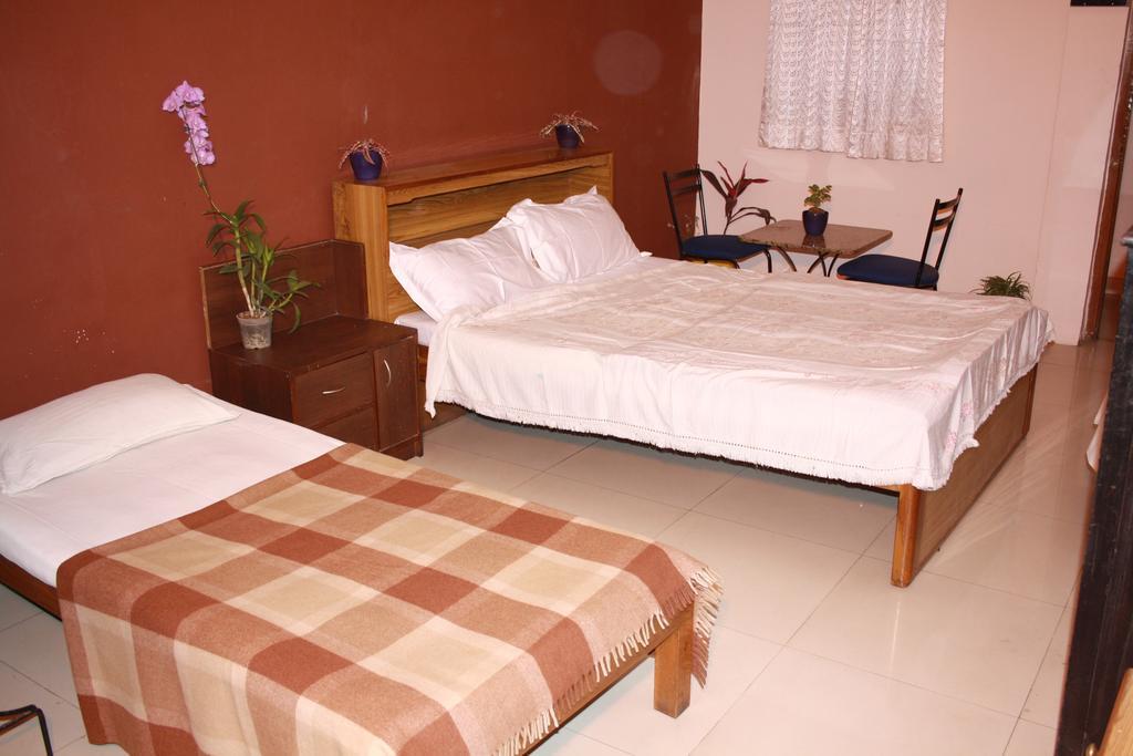 Hotel Minerva Residency Bangalore Esterno foto