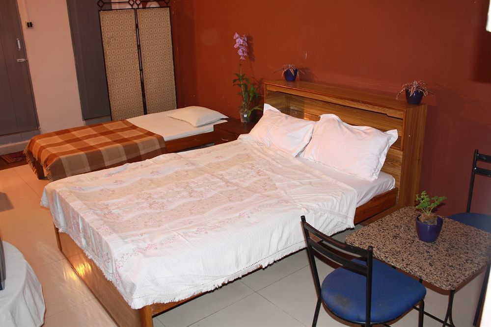 Hotel Minerva Residency Bangalore Esterno foto