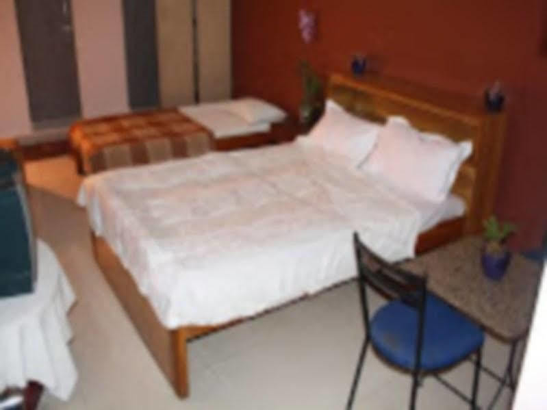 Hotel Minerva Residency Bangalore Esterno foto