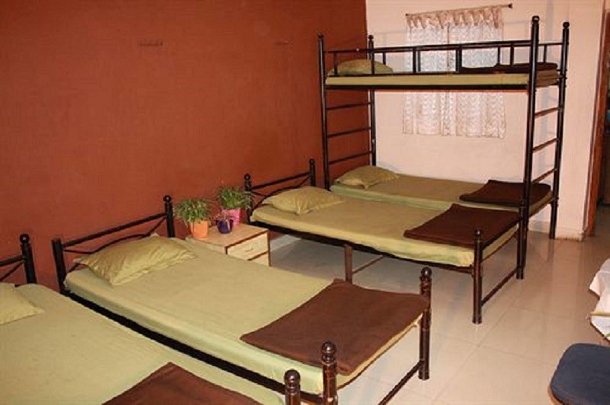 Hotel Minerva Residency Bangalore Esterno foto